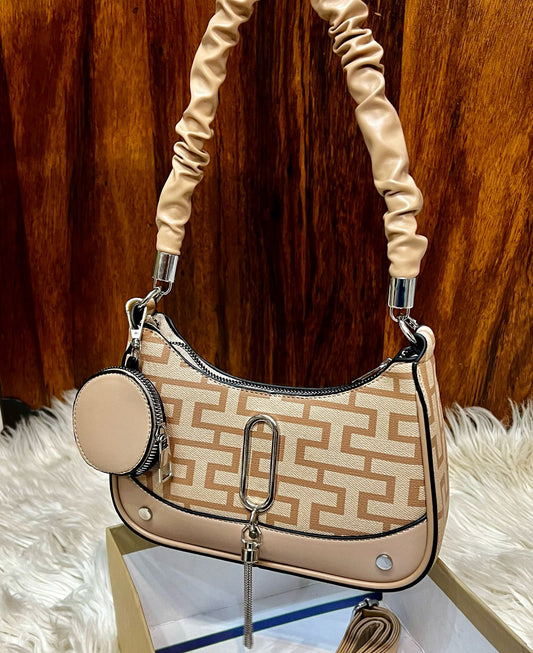 Girl’s heavy crossbody bag