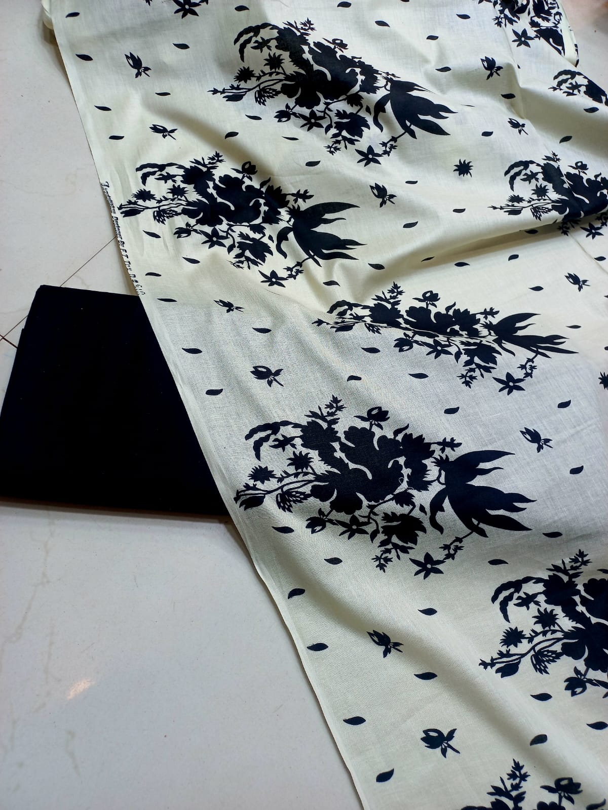 Classic Lawn Printed Shirt Plain Trouser