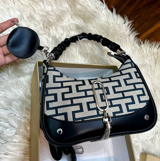 Girl’s heavy crossbody bag