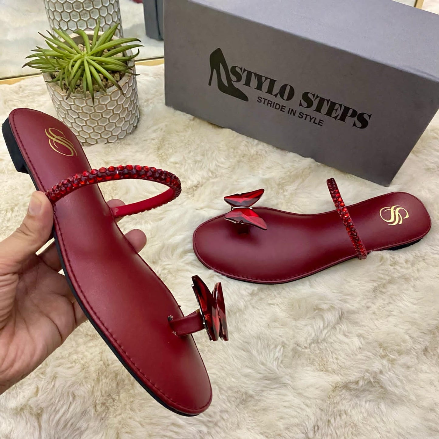 MD Butterfly Stride Flats