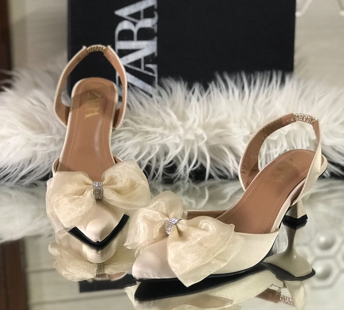 Zara Bow Tissue