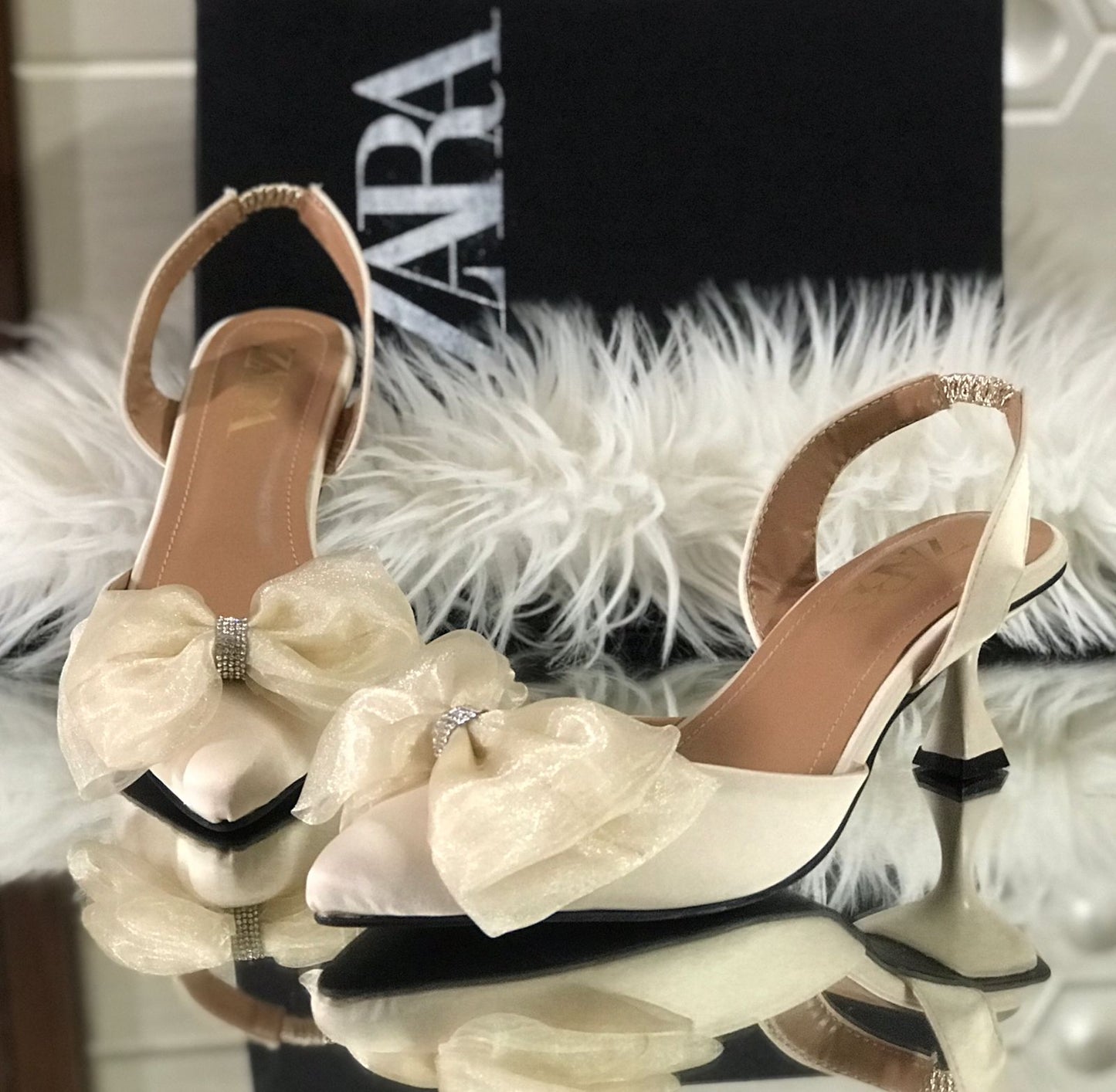 Zara Bow Tissue