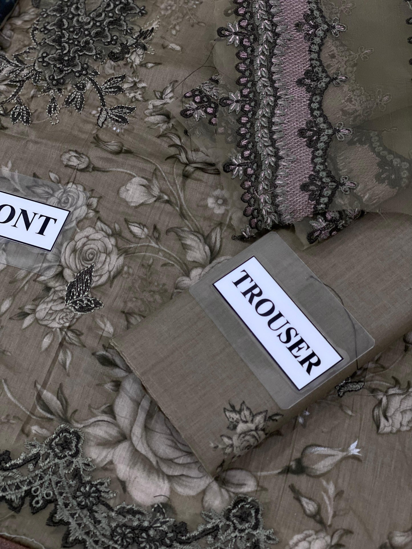 IZNIK LAWN COLLECTION