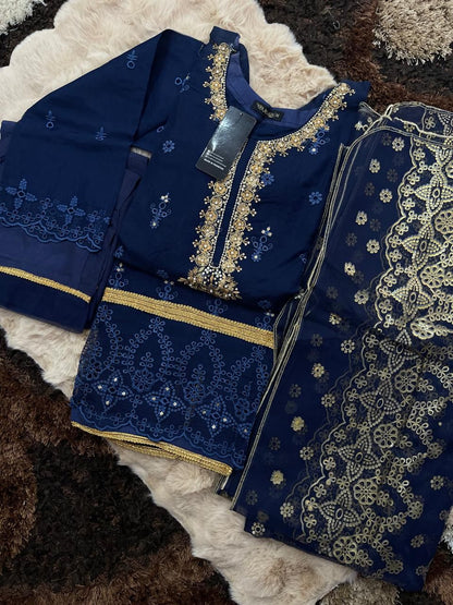 Regalia Organza