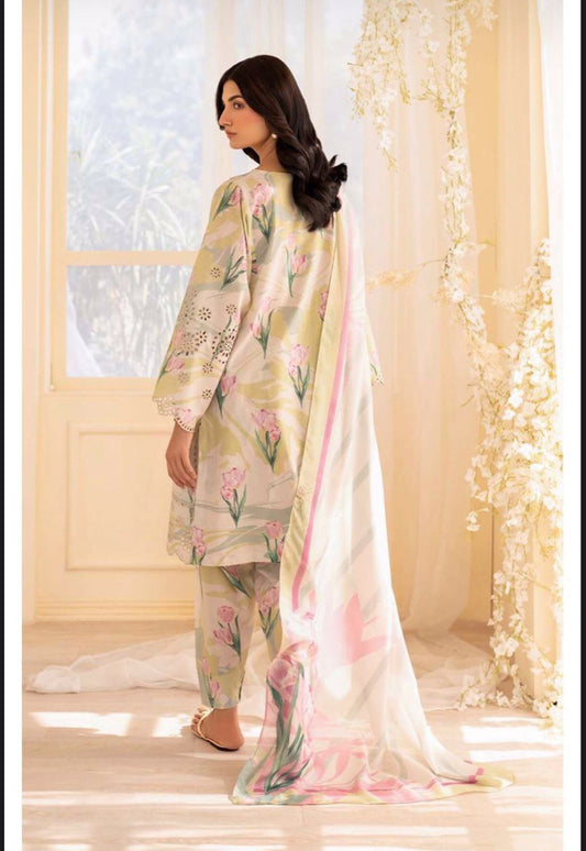 Iznik Lawn Collection