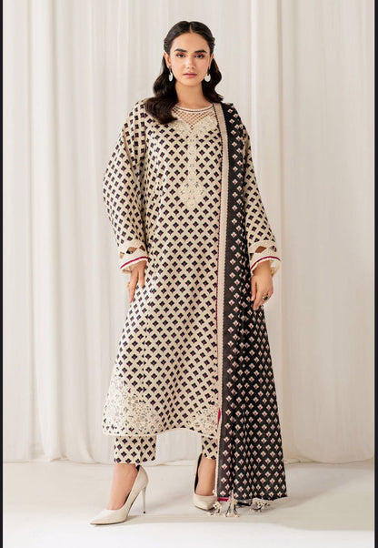 Iznik Lawn Collection