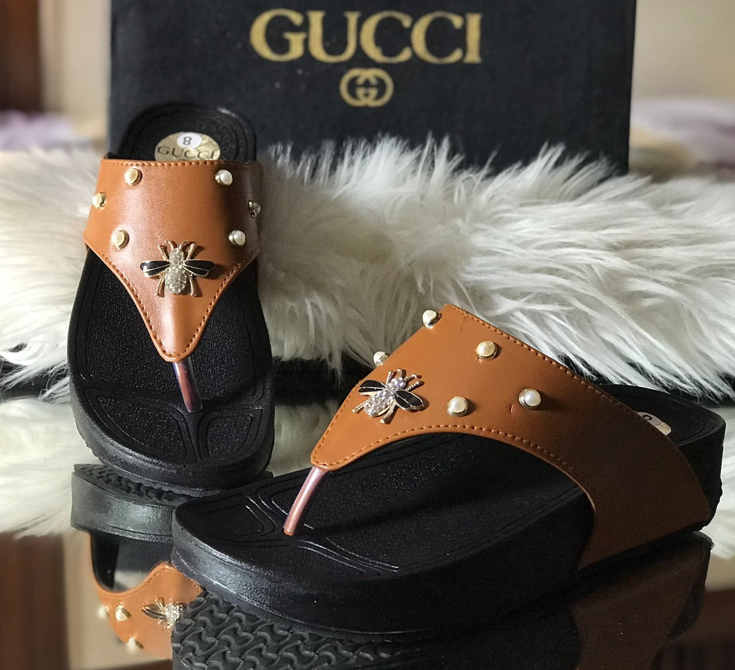 Gucci Flip