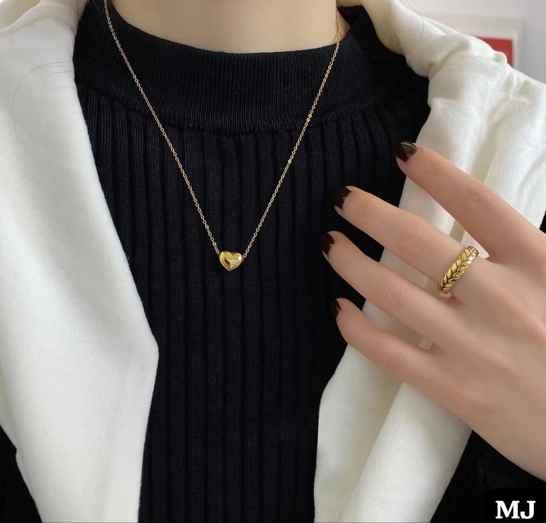 HEART LOCKET