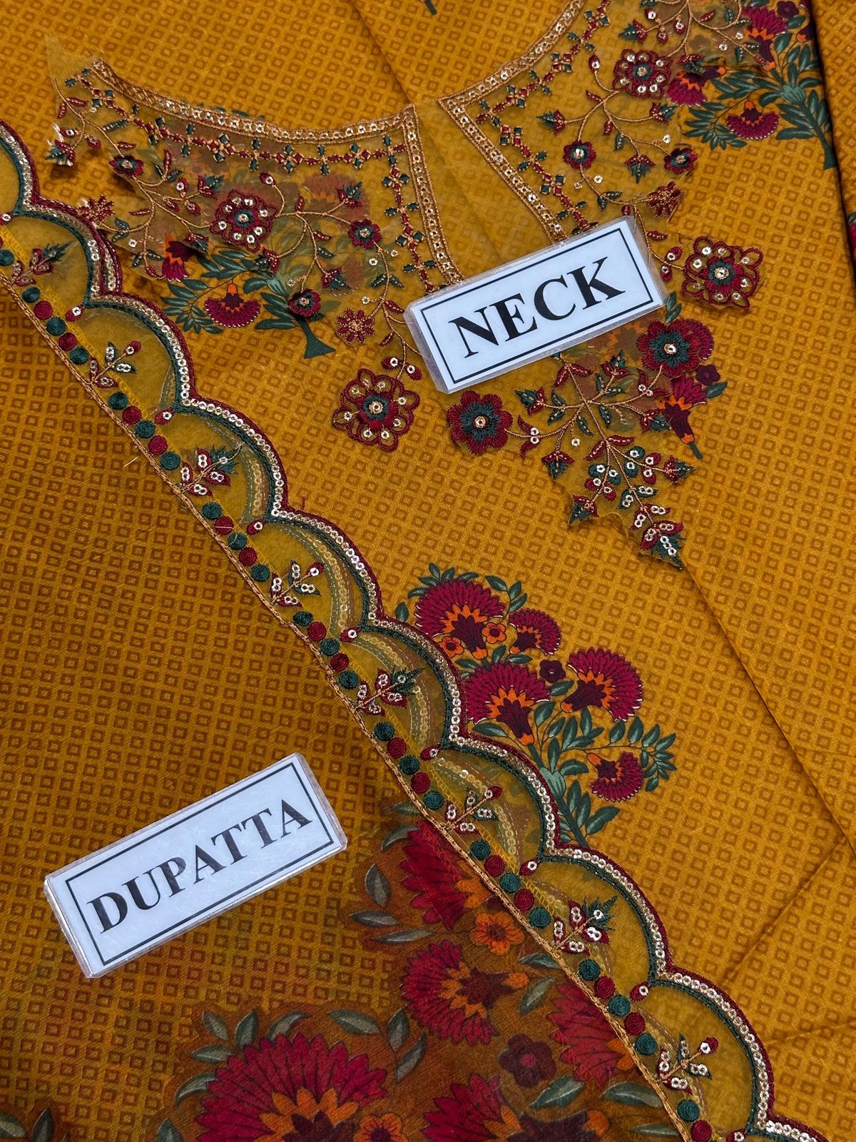 IZNIK LAWN COLLECTION