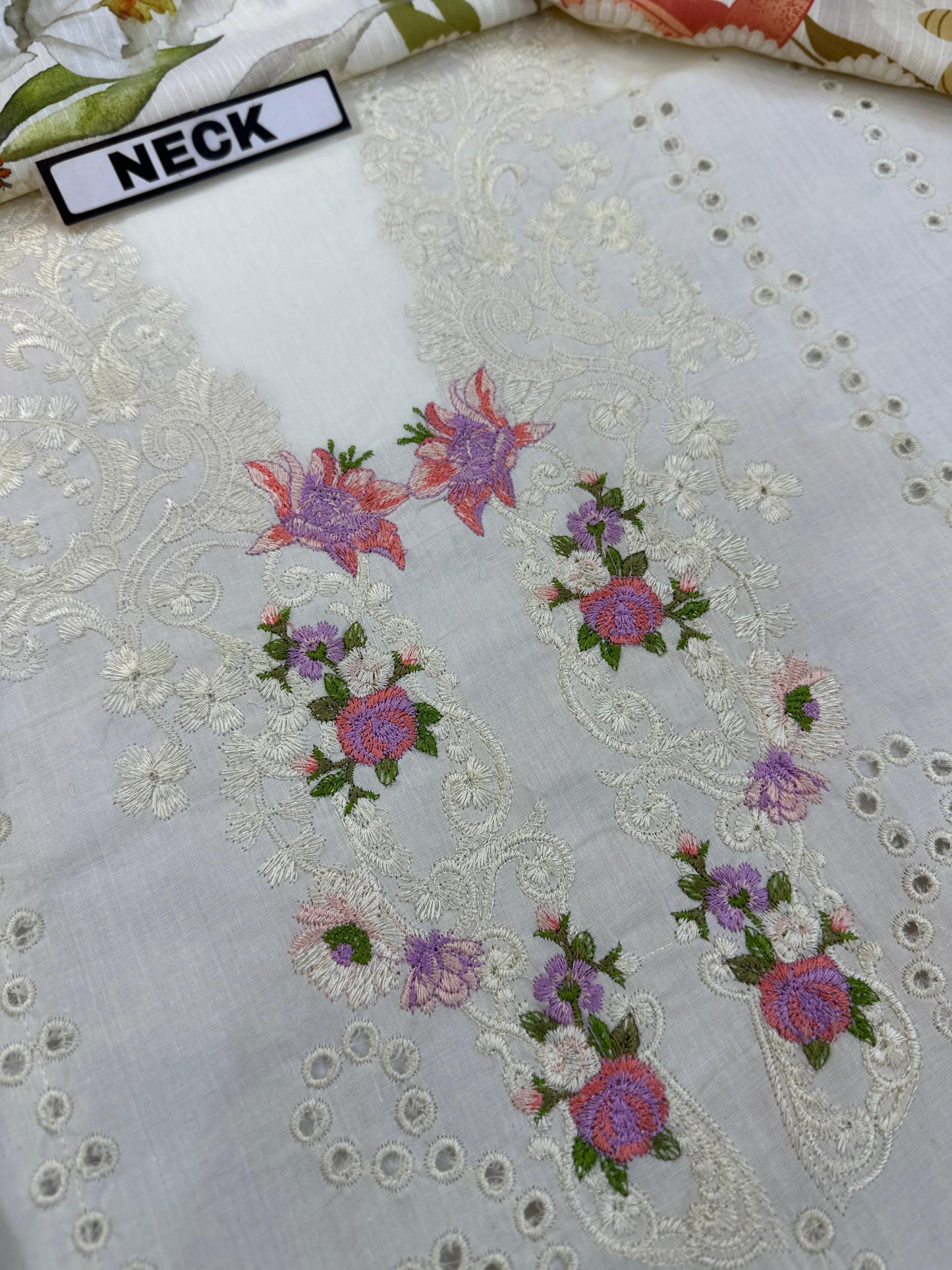 ELAF PREMIUM LAWN DIGITAL PRINT DIAMOND LAWN