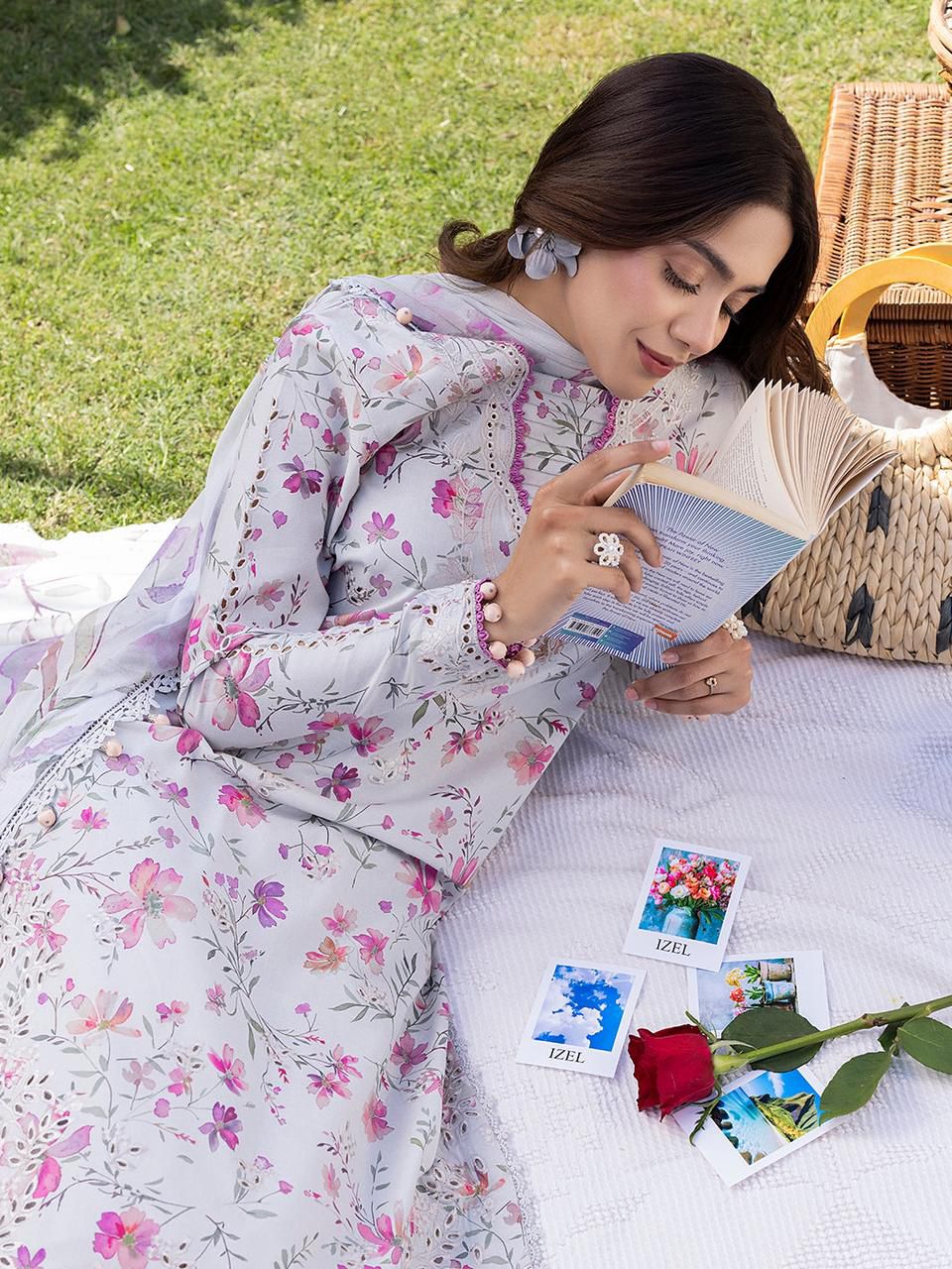 IZEL CRIMSON Lawn Collection