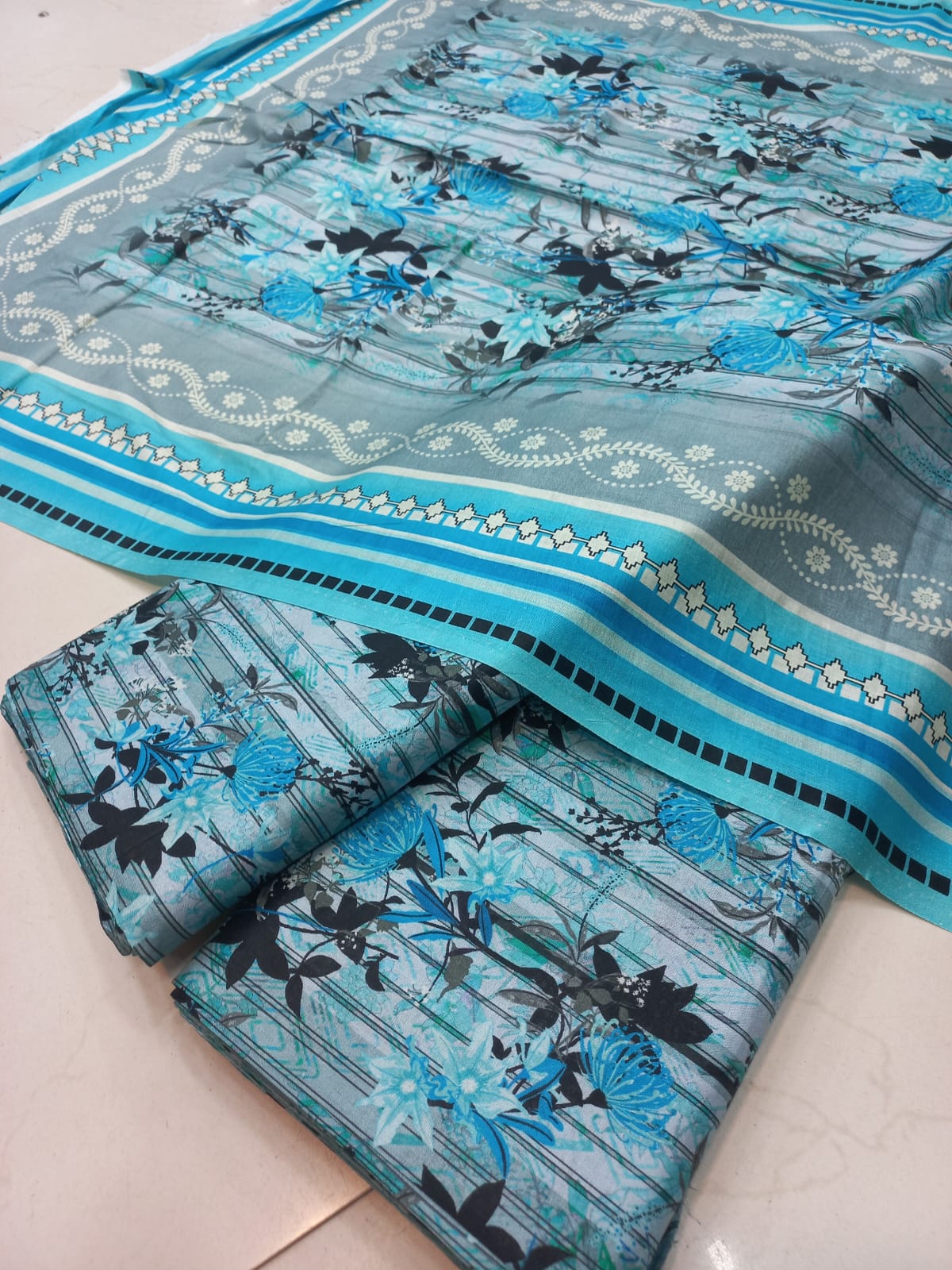Mix brand 3 Pcs