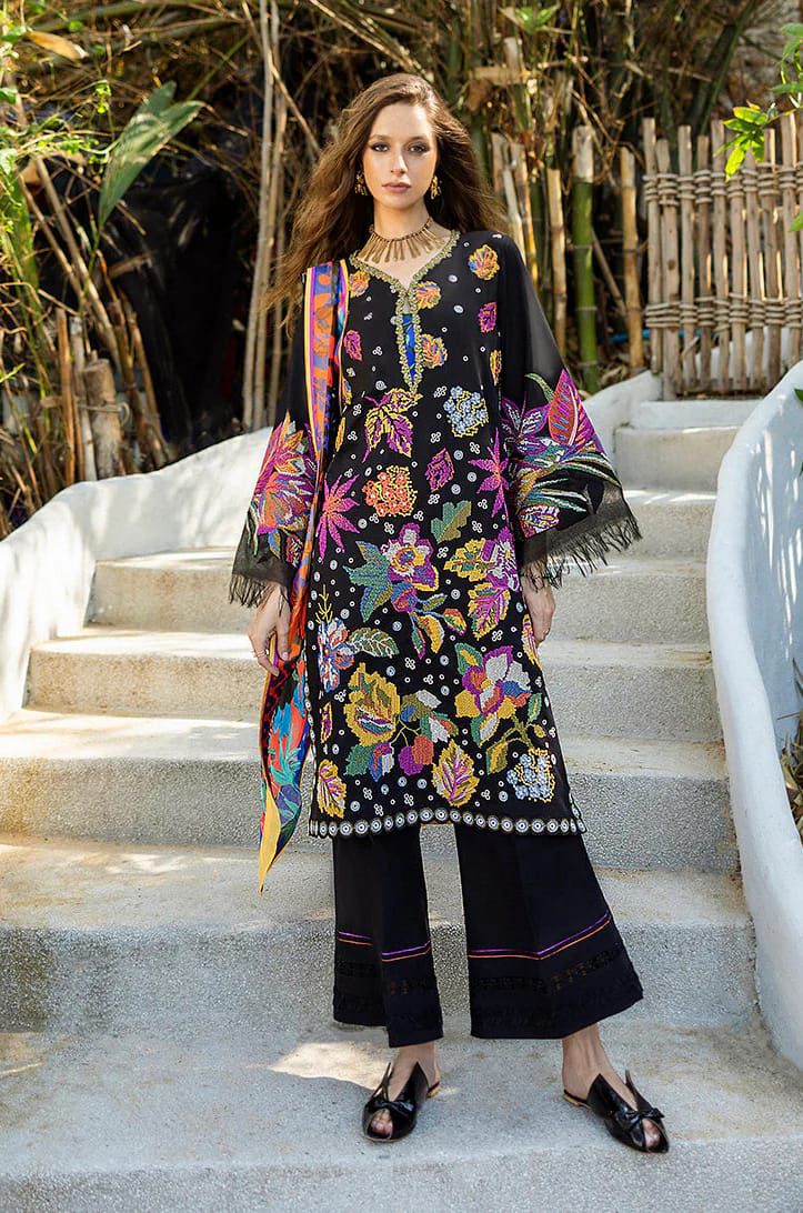 Mushq Black Lawn