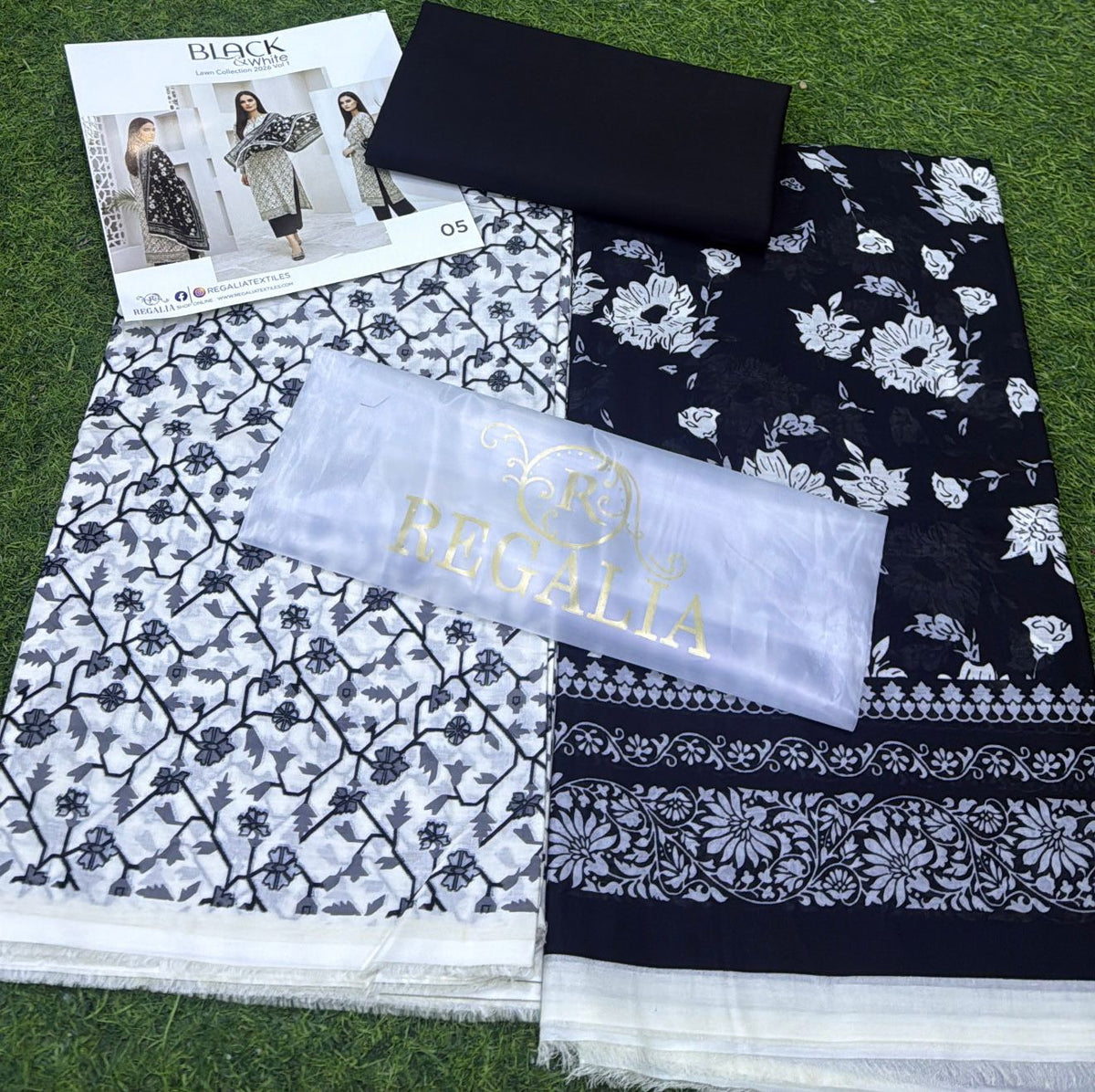 BLACK AND WHITE LAWN COLLECTION