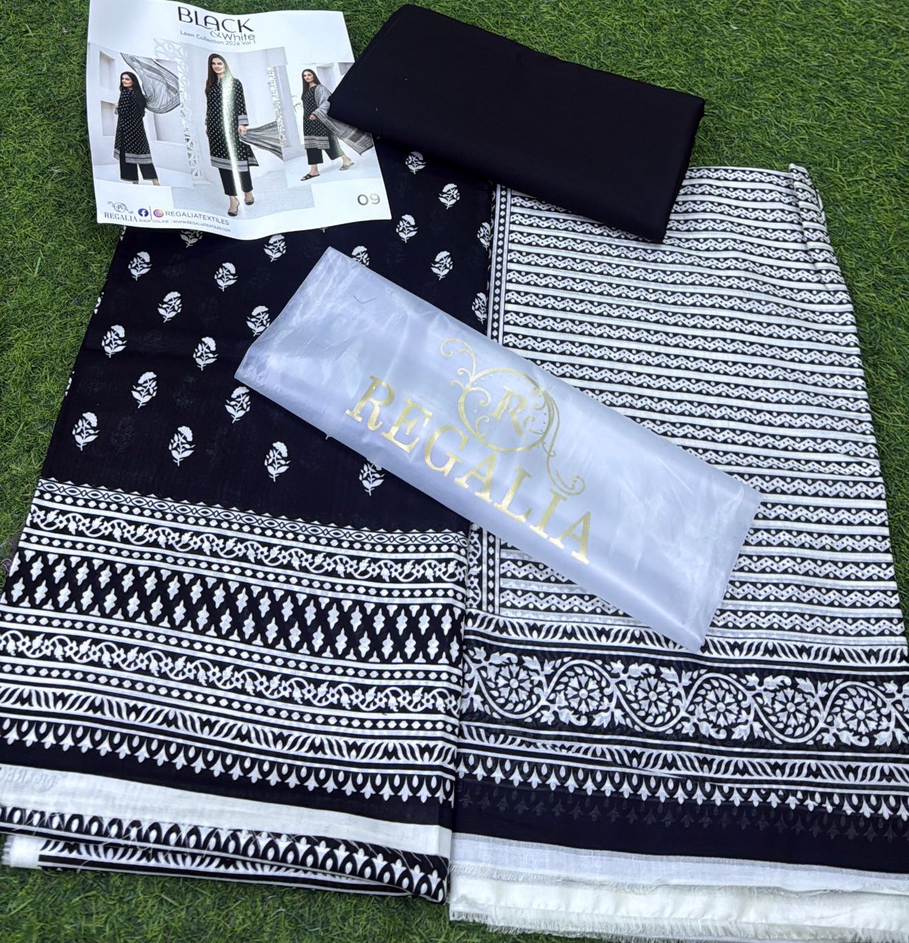 BLACK AND WHITE LAWN COLLECTION