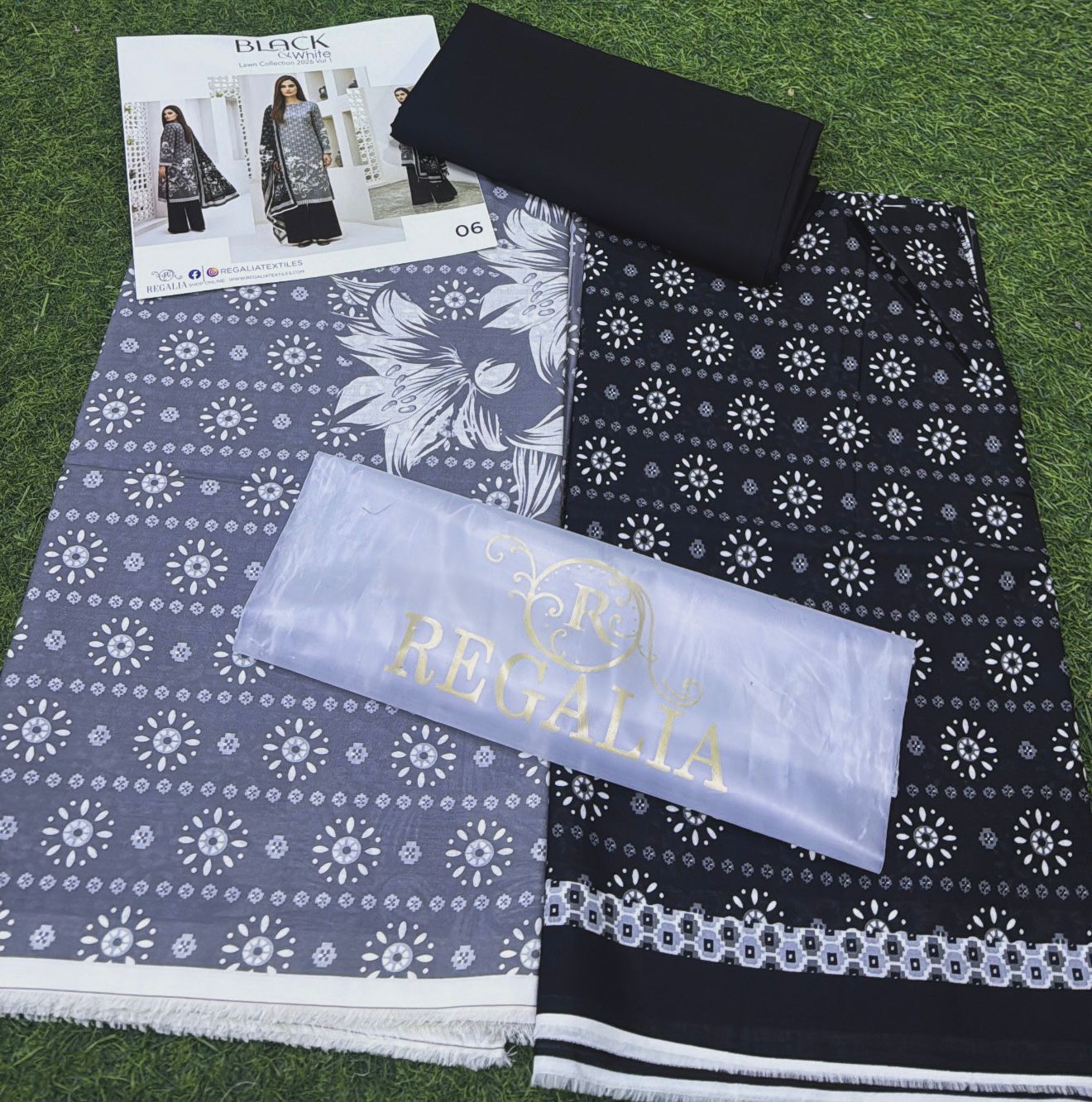 BLACK AND WHITE LAWN COLLECTION