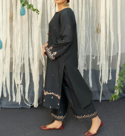 MARIA-B LAWN