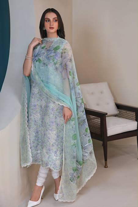 BAROOQUE SWISS POLYESTER