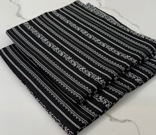BLACK AND WHITE PRINTED TWO PIECE