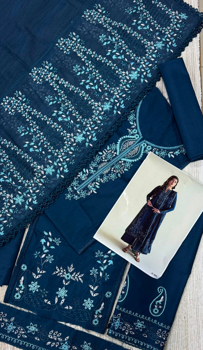 Pakeeza Lawn Collection