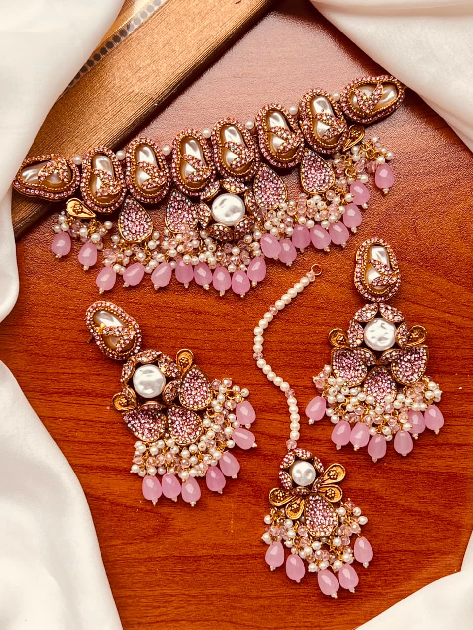 Choker Set