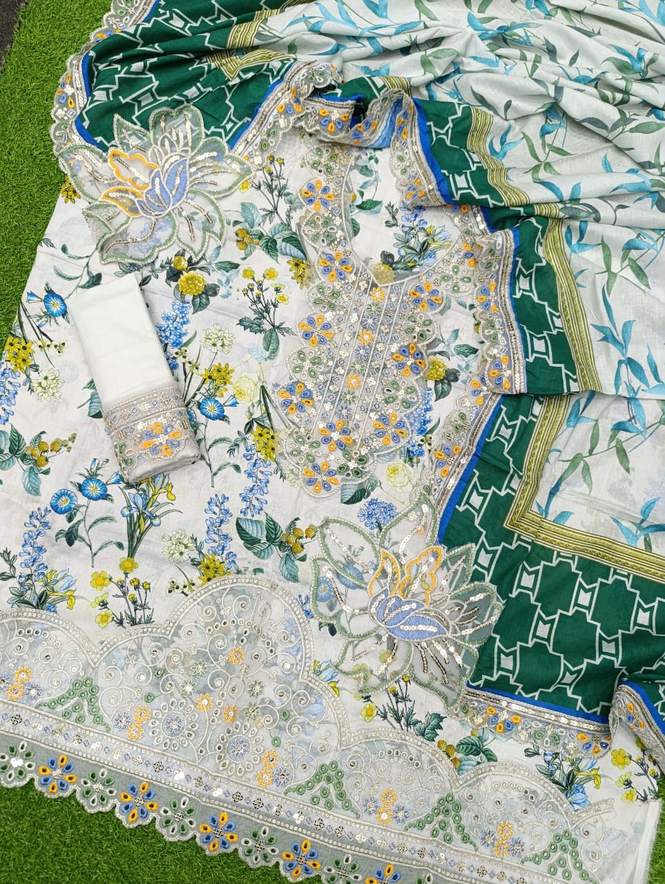 ELITE Lawn