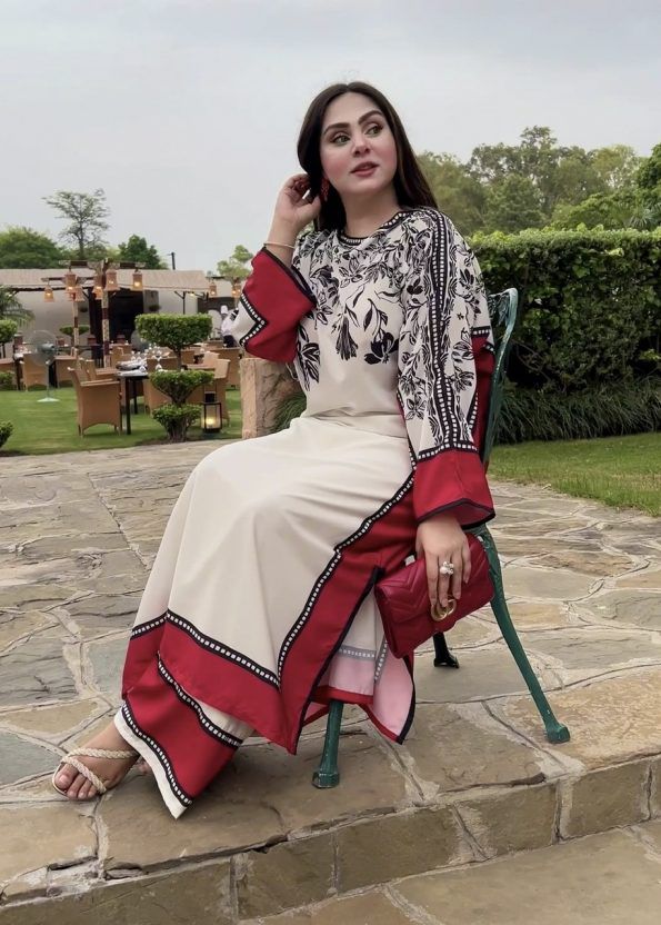 Lulusar Swiss Kaftan