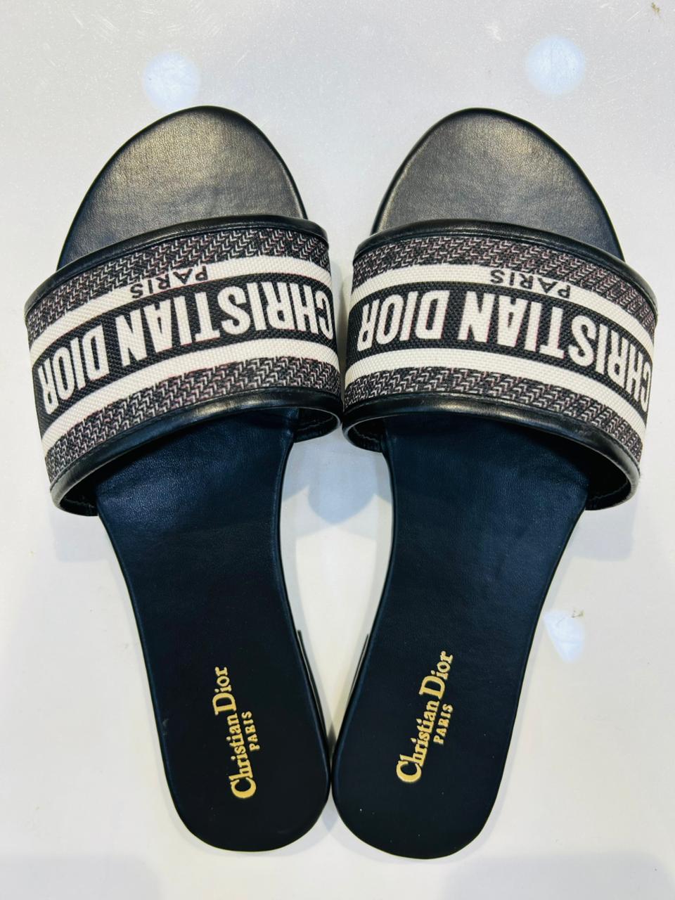 CHRISTIAN DIOR