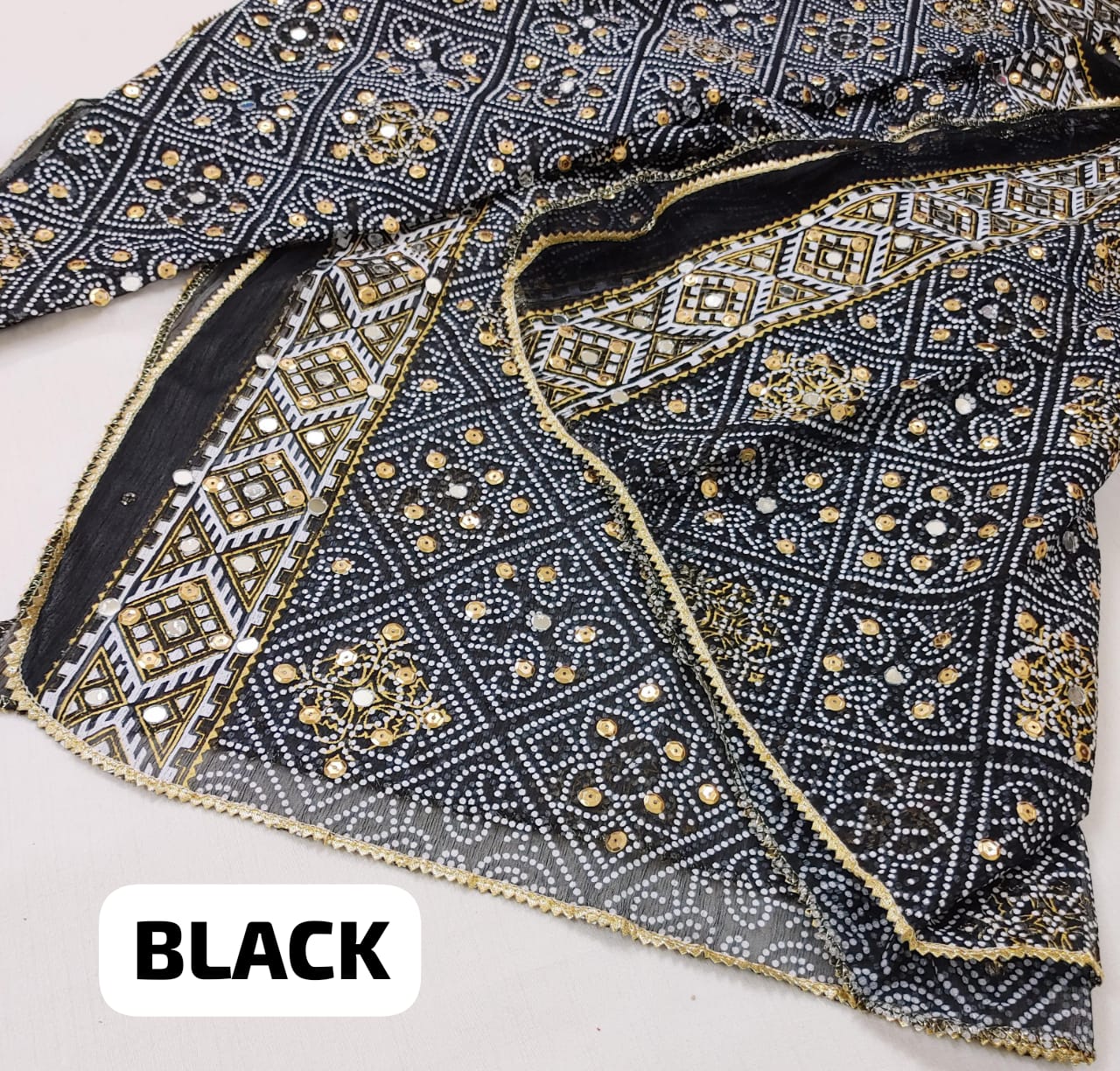 MIRROR WORK CHUNRI DUPATTA