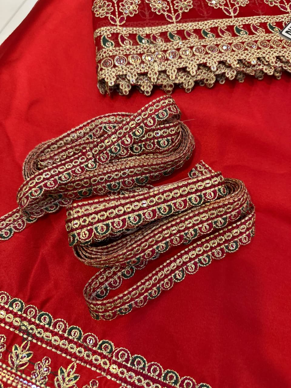 IZNIK KAFTAN SILK 2026