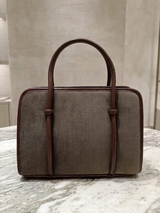 Hand bag