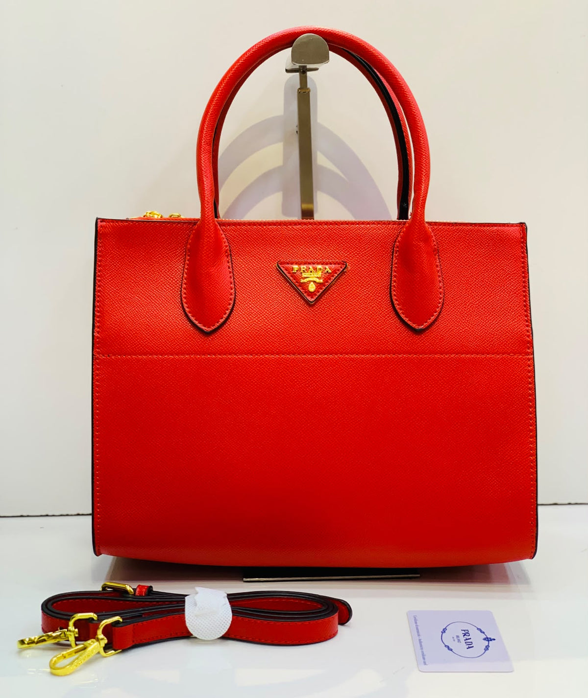 HANDLE TOTE BAG