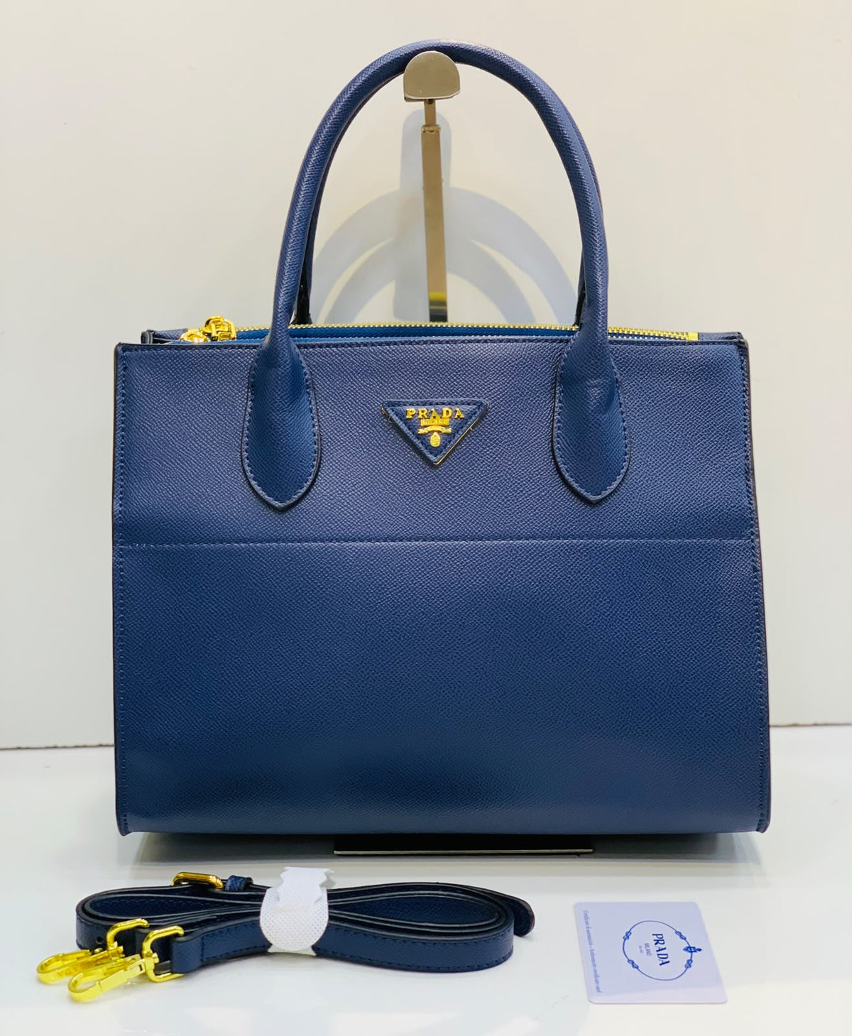 HANDLE TOTE BAG